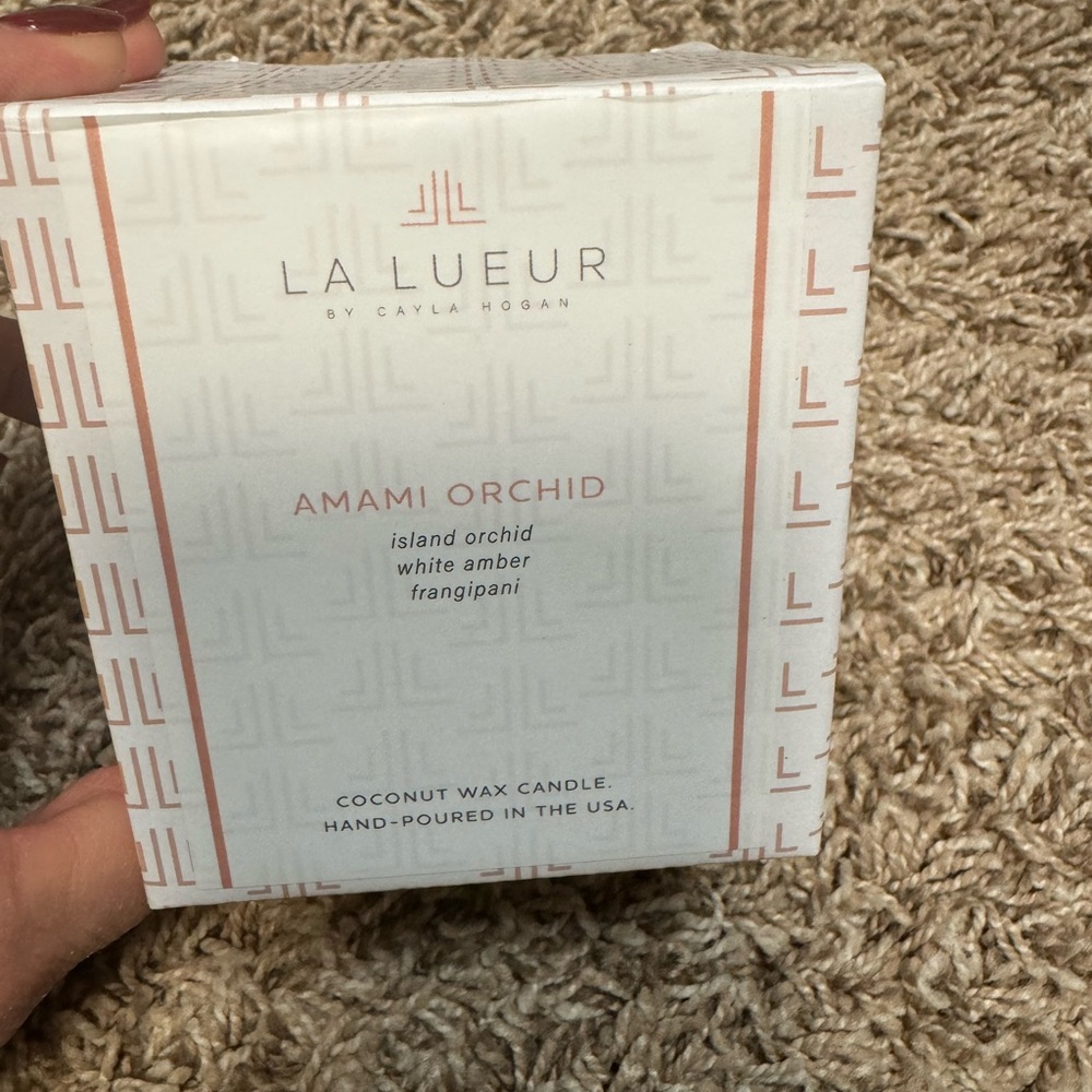 La Lueur Amami Orchid Candle NIB